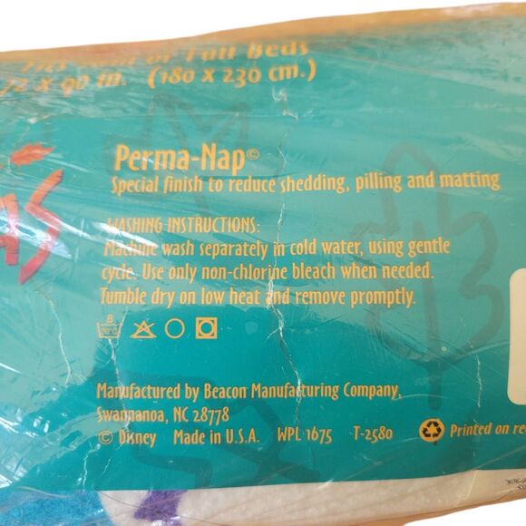 Rare NWT Vintage 1995 Disney Pocahontas Twin/Full Blanket –Holiday Gift - Picture 6 of 9